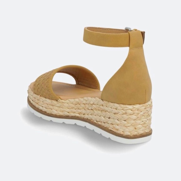 Dolce Vita Tan wedges - Picture 4 of 6